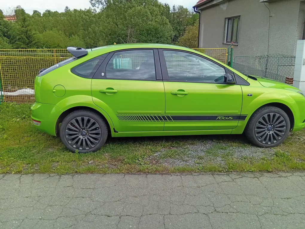 Ford Focus 2 , r.v.2005 1.6 benzín 85 kw